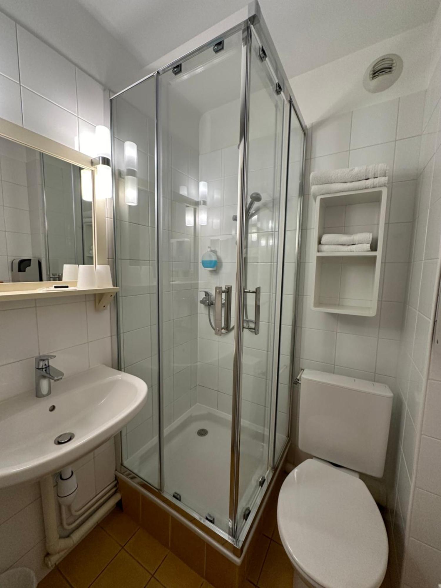 Hotel De Caen Phòng bức ảnh