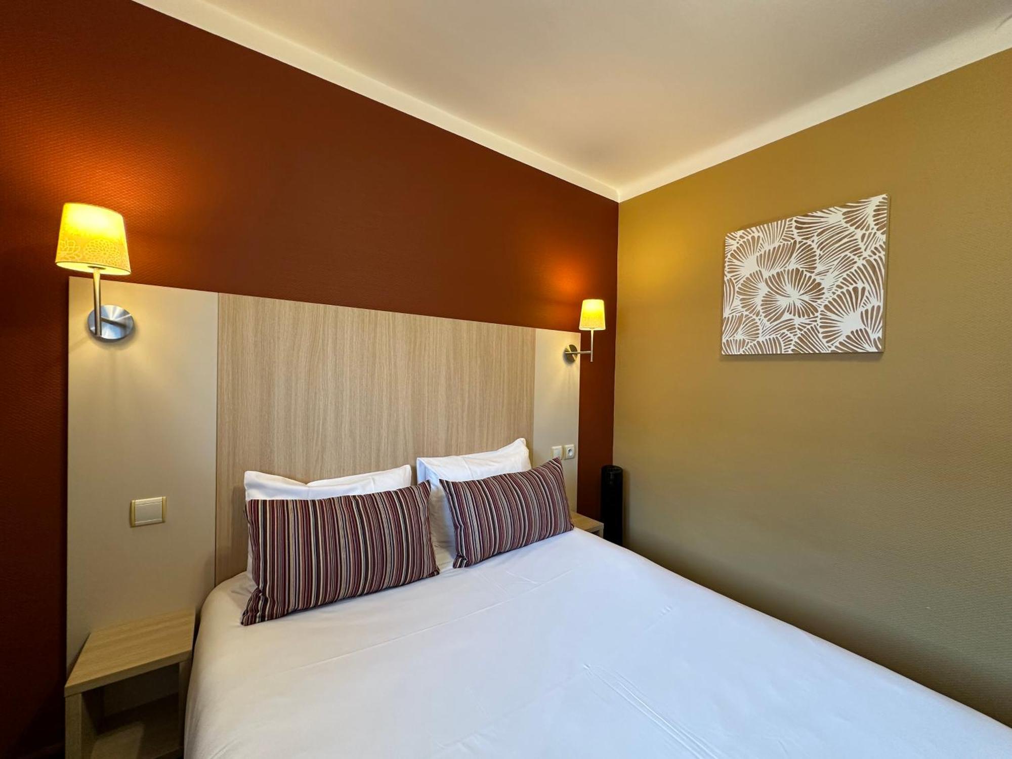 Hotel De Caen Ngoại thất bức ảnh