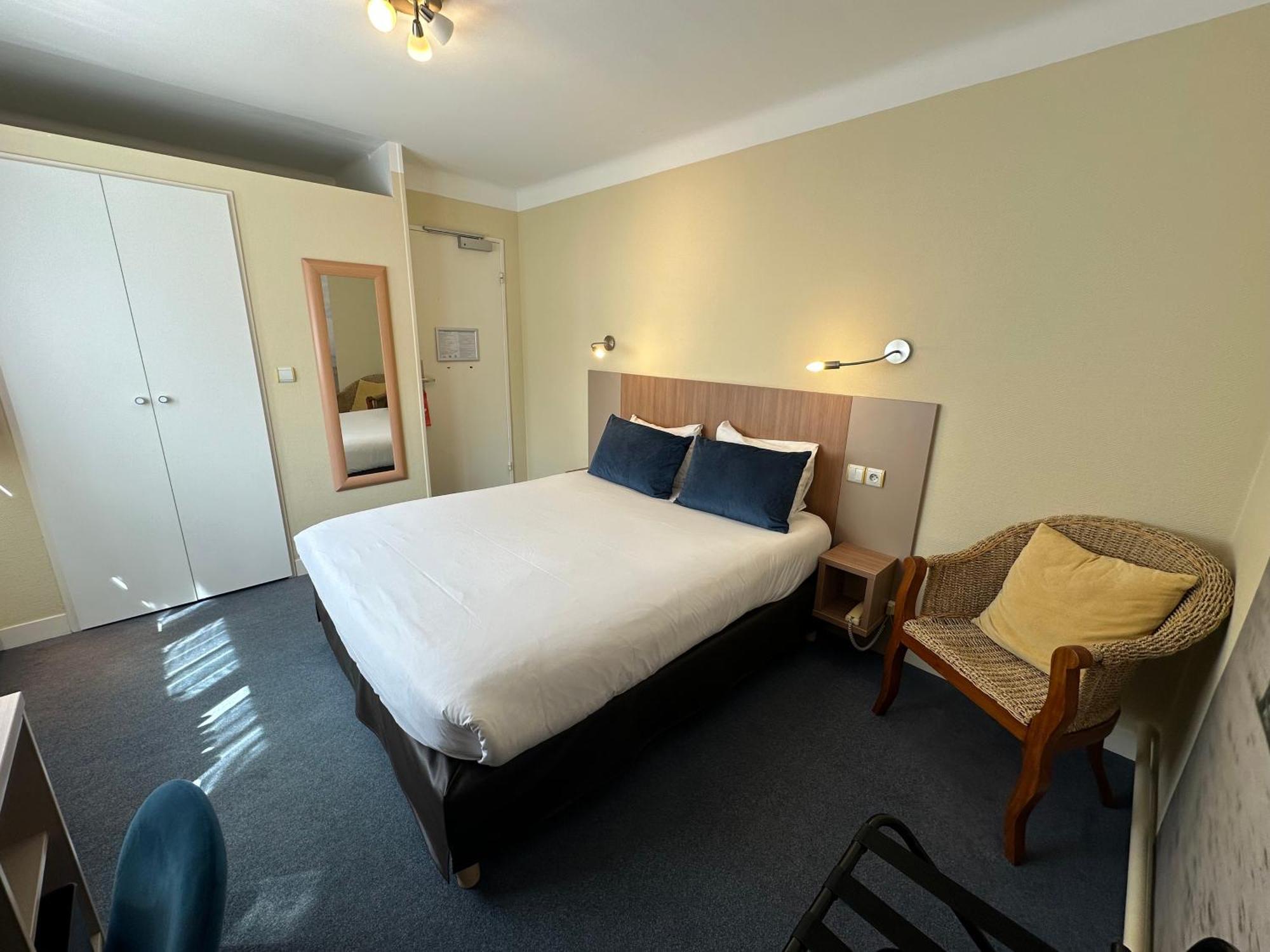 Hotel De Caen Ngoại thất bức ảnh